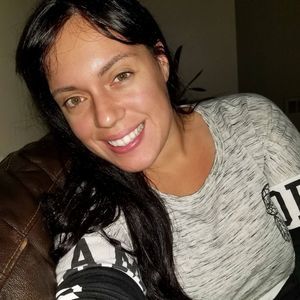 Meet your Posher, Macarena